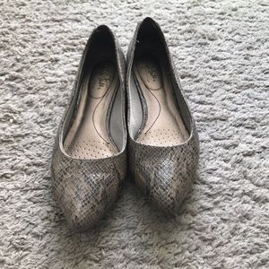 Snake print flats